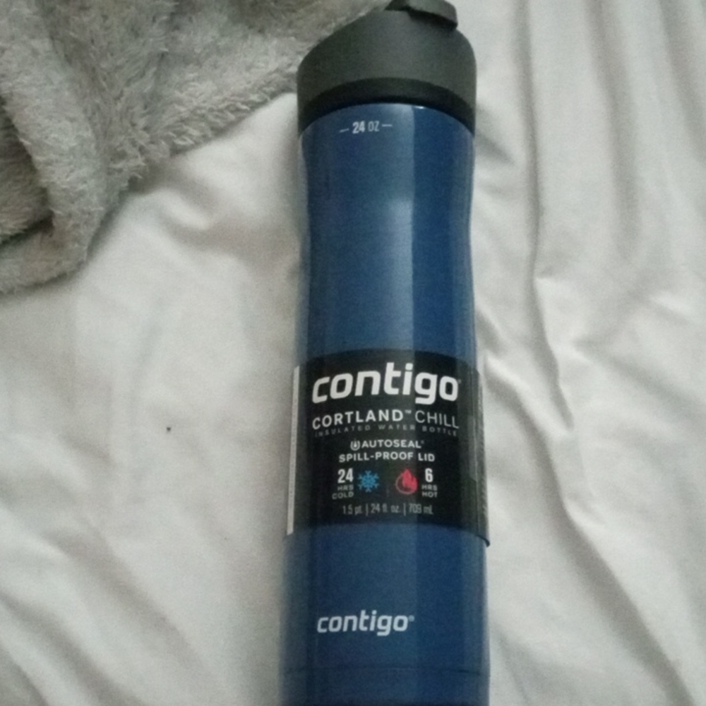 Contigo Cortland chill autoseal spill proof insulated water bottle